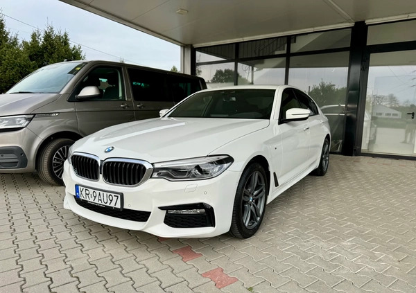 BMW Seria 5 cena 133000 przebieg: 114000, rok produkcji 2017 z Kraków małe 232